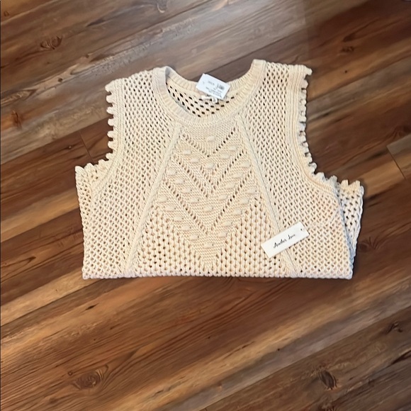 Another Love Cream Crochet Tank Top - Picture 3 of 4